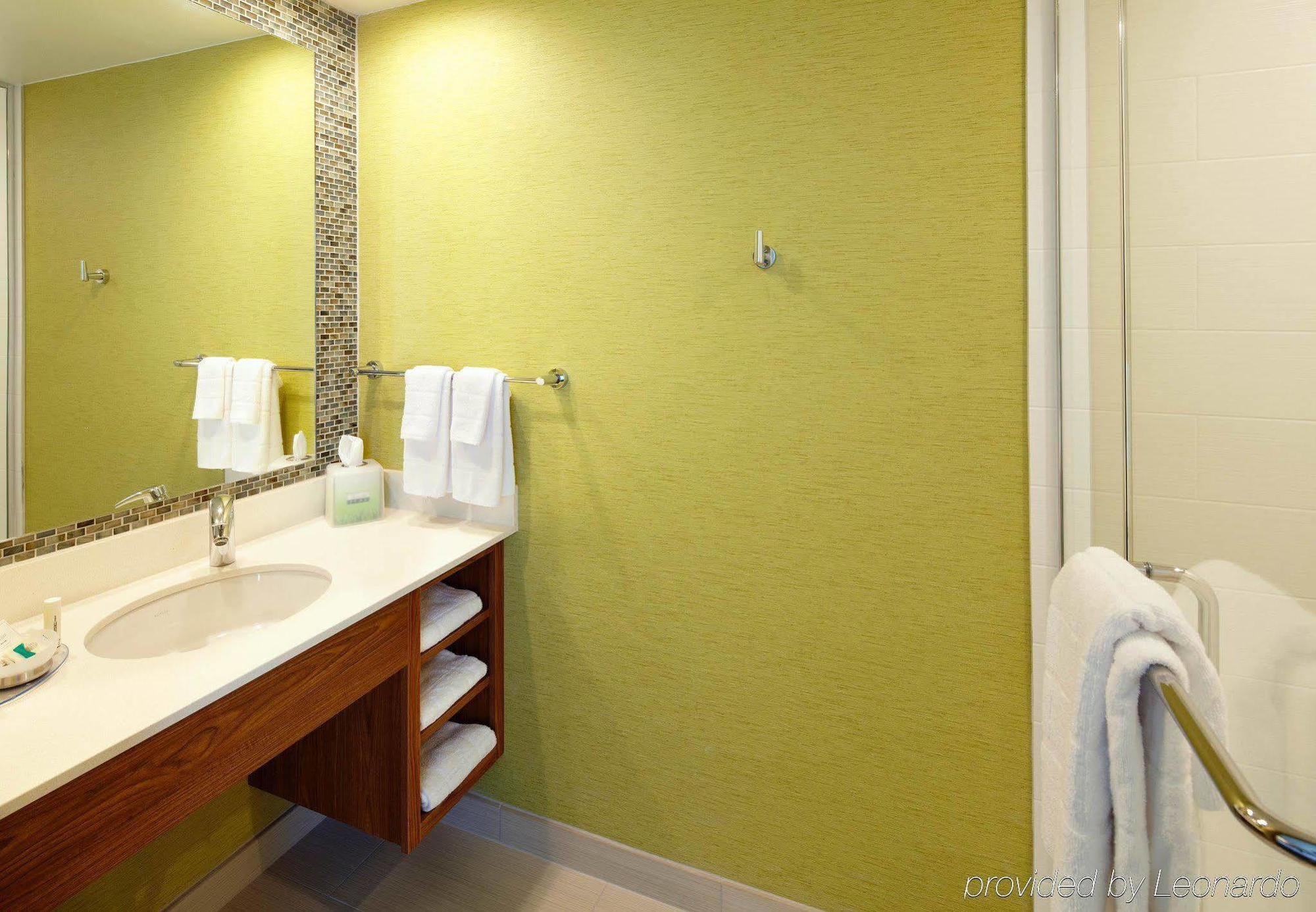 Springhill Suites By Marriott Pittsburgh Latrobe Room photo